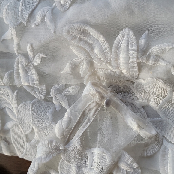 Topshop Longsleeve White Floral Applique Mini Dress - Picture 8 of 10